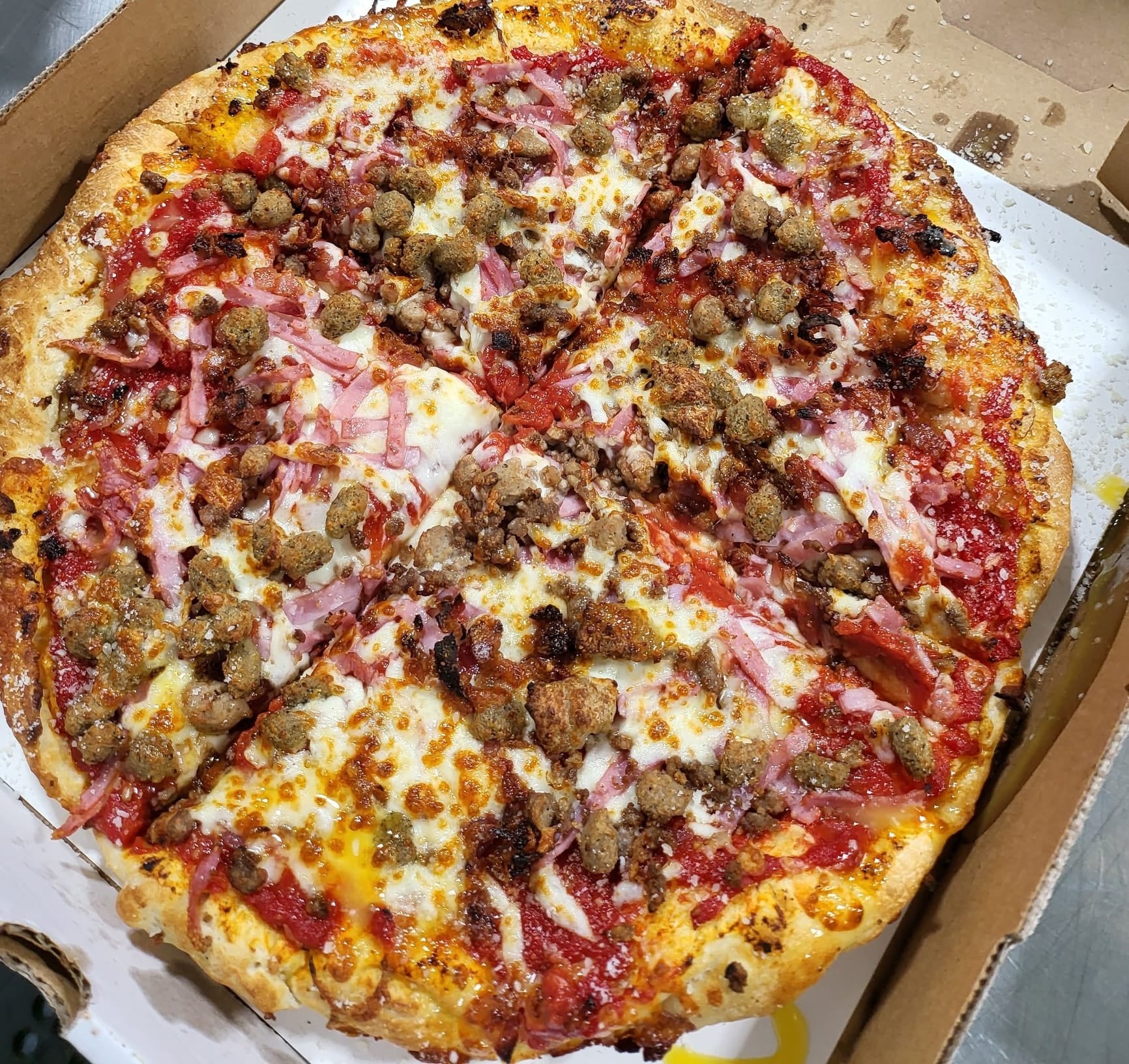 Pizza Puzzles: Meat Lover's – Kooperatives 550-teiliges Puzzle Mit 8 Einzelnen Pizzastücken